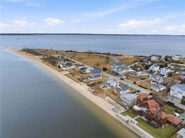 360 Shawomet Avenue, Warwick, RI 02889