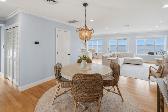 360 Shawomet Avenue, Warwick, RI 02889