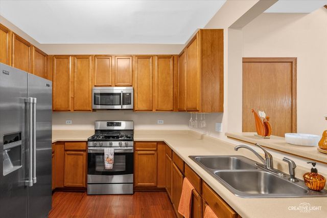 2406 Brush Hill Circle, Joliet, IL 60432