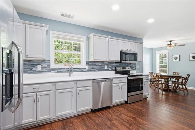 95 Kerns Ridge Court, Dawsonville, GA 30534