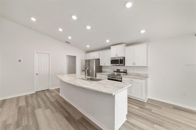 9039 SE 44TH COURT, Ocala, FL 34480
