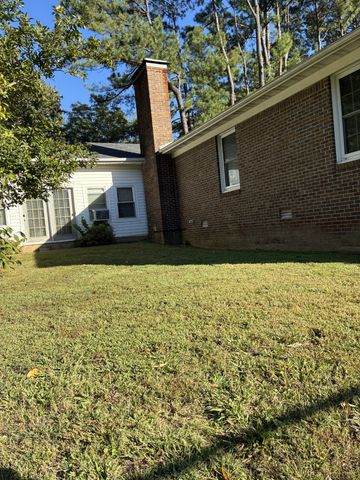 23 Moorewood Dr, Jackson, TN 38305