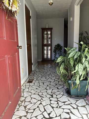 23 Moorewood Dr, Jackson, TN 38305