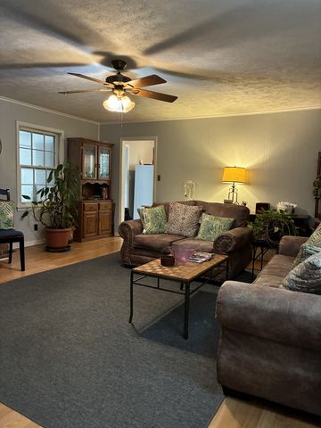 23 Moorewood Dr, Jackson, TN 38305