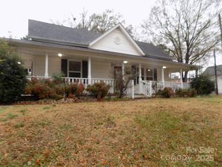 812 E Catawba Street, Belmont, NC 28012