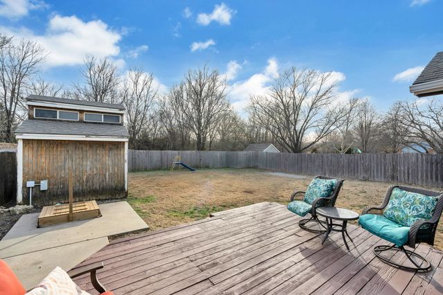 1666 S Willow Oak Ct, Wichita, KS 67230