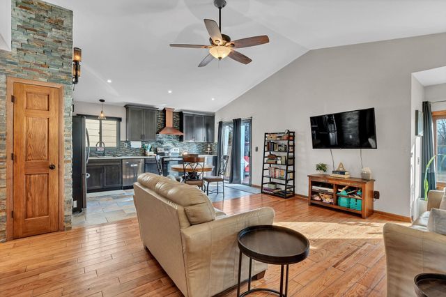 1666 S Willow Oak Ct, Wichita, KS 67230