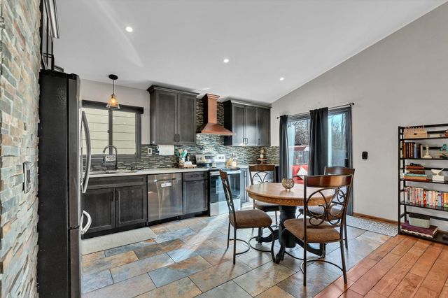 1666 S Willow Oak Ct, Wichita, KS 67230