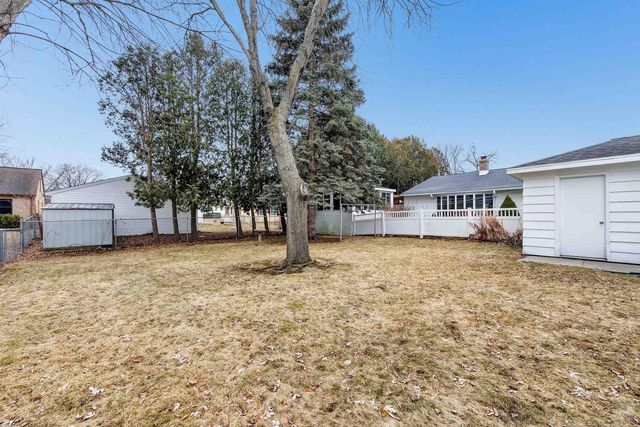 1267 ROSCOE STREET, Green Bay, WI 54304