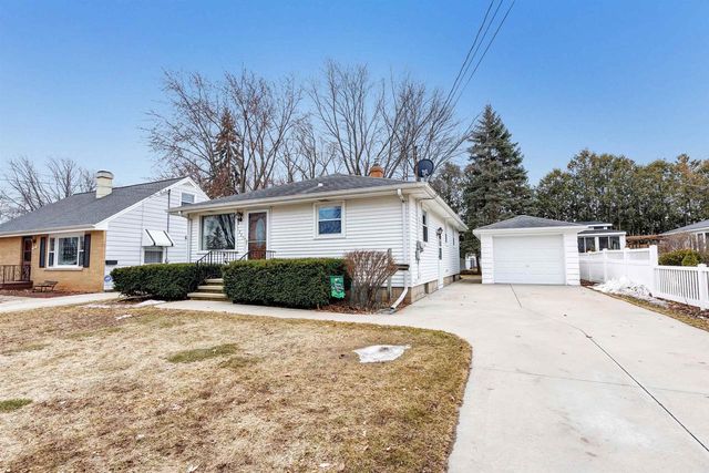 1267 ROSCOE STREET, Green Bay, WI 54304