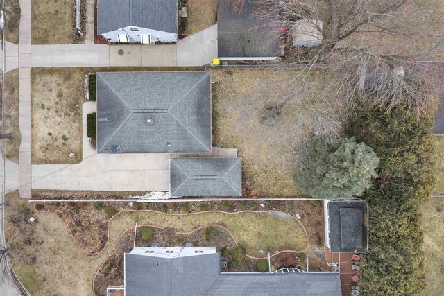 1267 ROSCOE STREET, Green Bay, WI 54304