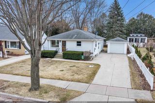 1267 ROSCOE STREET, Green Bay, WI 54304
