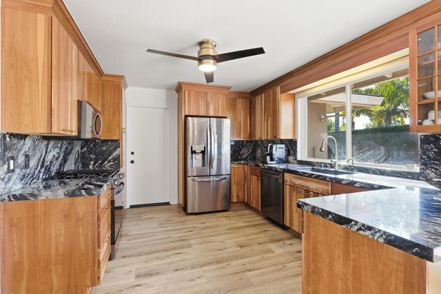 16227 Spring Creek Dr, Ripon, CA 95366