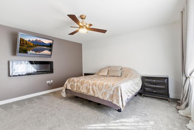 16227 Spring Creek Dr, Ripon, CA 95366