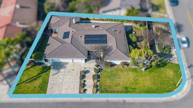 16227 Spring Creek Dr, Ripon, CA 95366