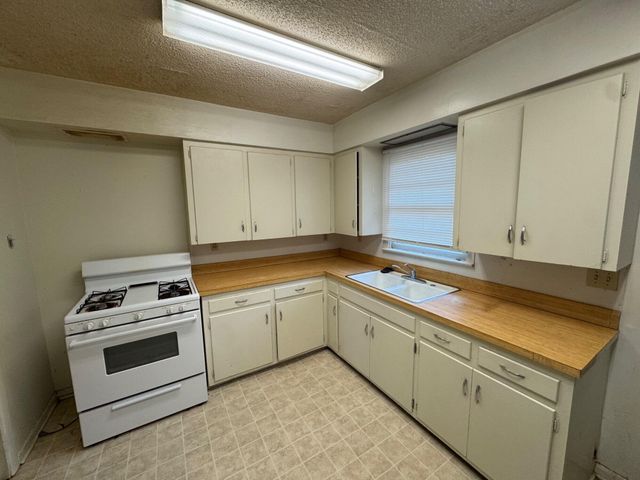 3709 23rd Street, Lubbock, TX 79410