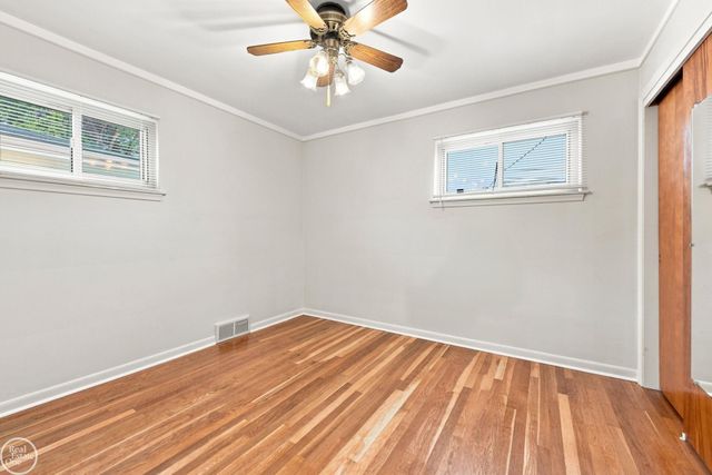 22440 Lake Drive, Saint Clair Shores, MI 48082