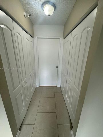 111 Yacht Club Way 107, Hypoluxo, FL 33462