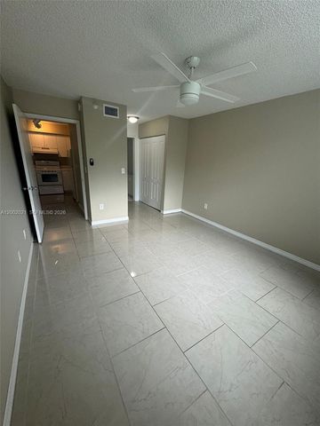 111 Yacht Club Way 107, Hypoluxo, FL 33462