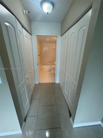 111 Yacht Club Way 107, Hypoluxo, FL 33462