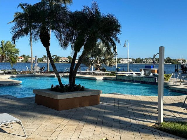 111 Yacht Club Way 107, Hypoluxo, FL 33462