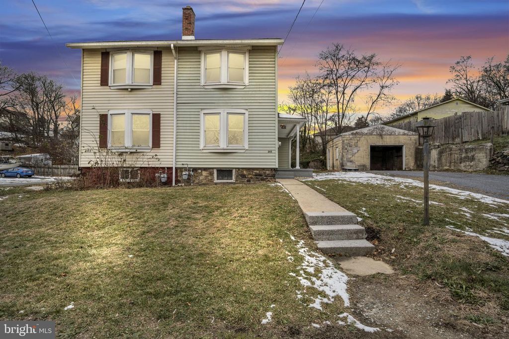 205 SUSQUEHANNA AVE, Enola, PA 17025