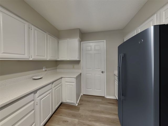 1110 Orangewood Lane, Arlington, TX 76001