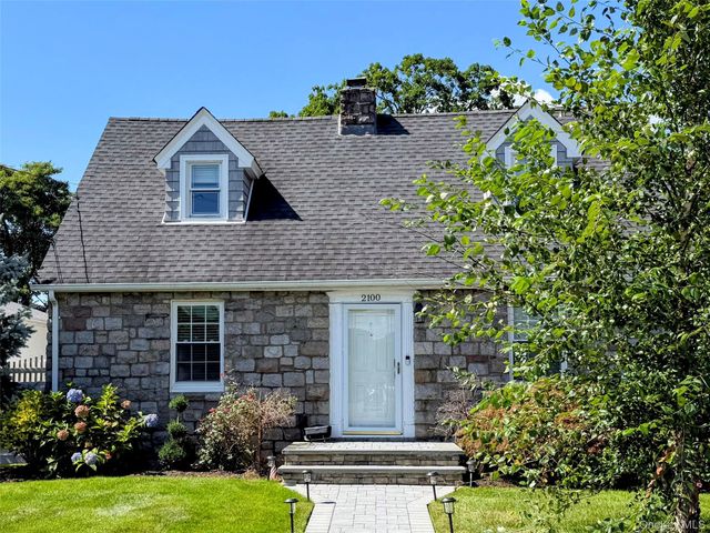 2100 Hillside Avenue, Bellmore, NY 11710