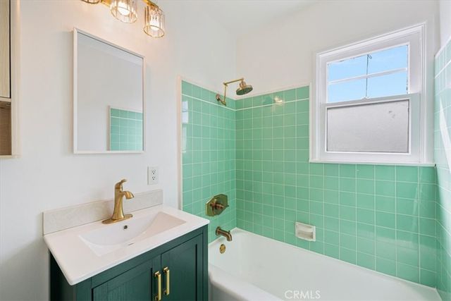 1126 Chelsea Avenue A, Santa Monica, CA 90403