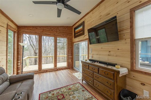 692 County Road 3165, Salem, MO 65560