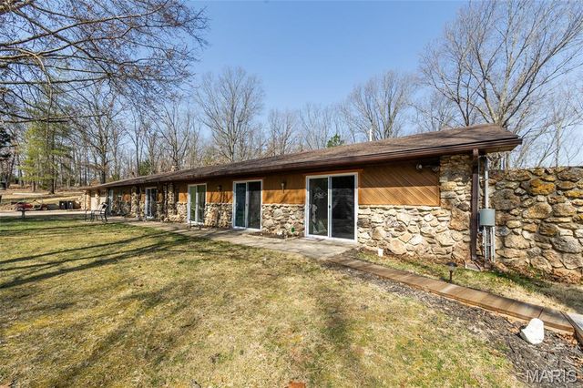 692 County Road 3165, Salem, MO 65560