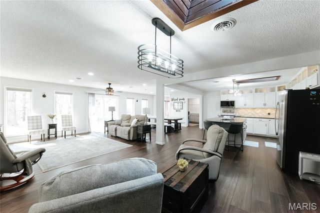 692 County Road 3165, Salem, MO 65560