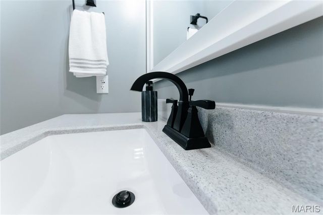 692 County Road 3165, Salem, MO 65560