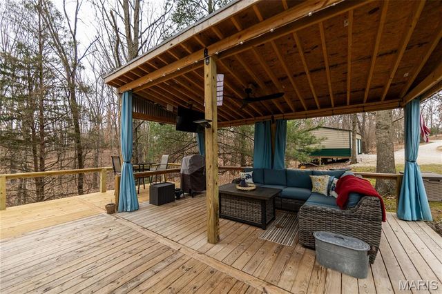 692 County Road 3165, Salem, MO 65560