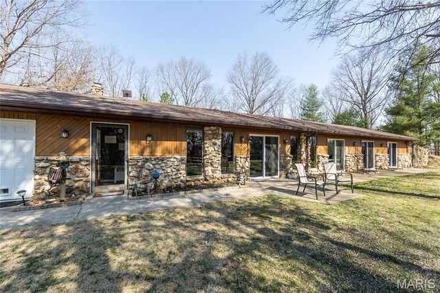 692 County Road 3165, Salem, MO 65560