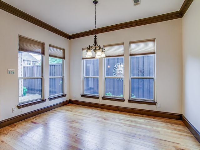 3717 W Beverly Drive, Dallas, TX 75209