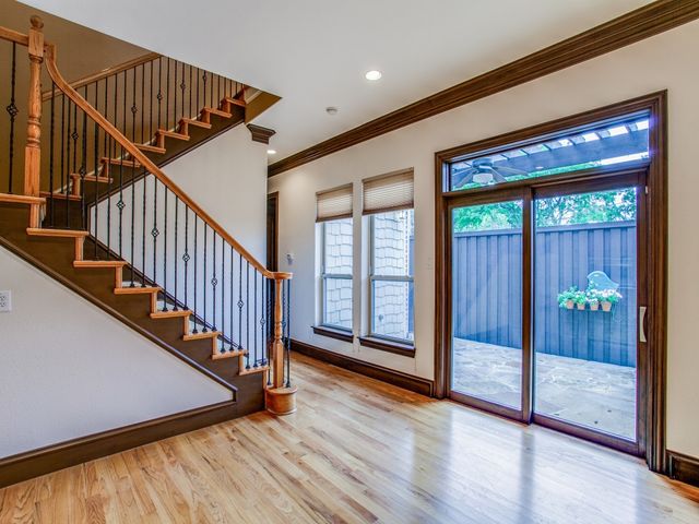 3717 W Beverly Drive, Dallas, TX 75209