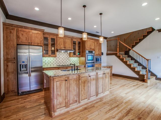 3717 W Beverly Drive, Dallas, TX 75209