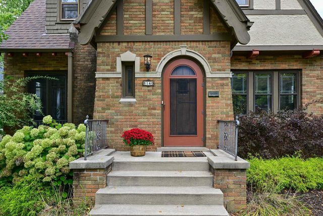 8140 Hillcrest DRIVE, Wauwatosa, WI 53213