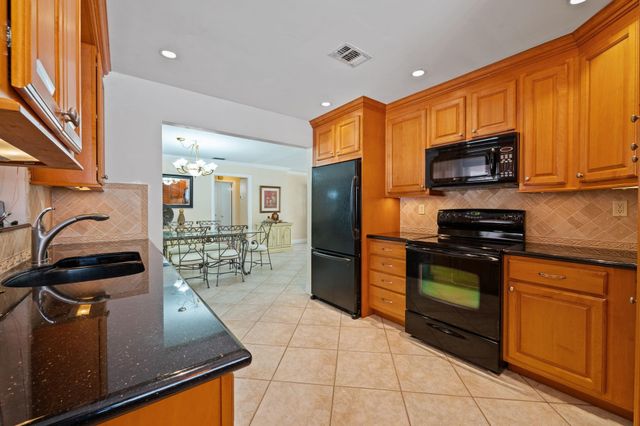 947 Lincoln Street, Hollywood, FL 33019