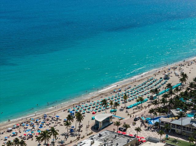 947 Lincoln Street, Hollywood, FL 33019