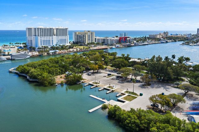 947 Lincoln Street, Hollywood, FL 33019