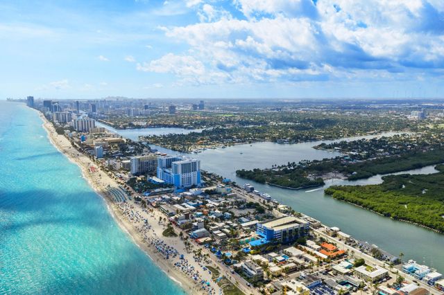 947 Lincoln Street, Hollywood, FL 33019