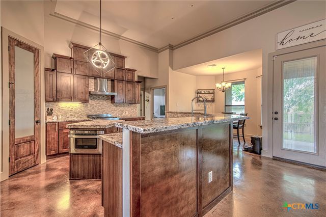 8032 Chimney Hill Drive, Nolanville, TX 76559