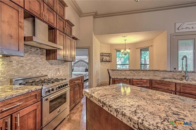 8032 Chimney Hill Drive, Nolanville, TX 76559