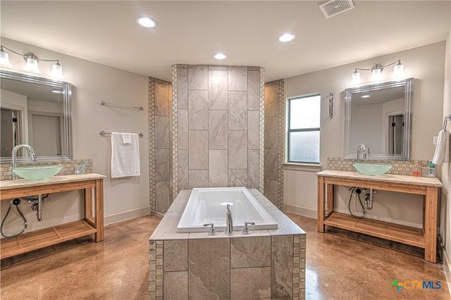 8032 Chimney Hill Drive, Nolanville, TX 76559