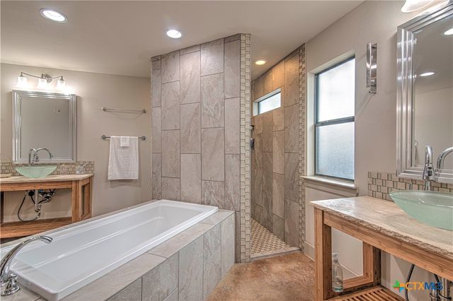 8032 Chimney Hill Drive, Nolanville, TX 76559