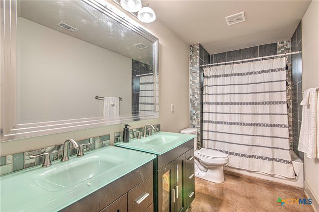 8032 Chimney Hill Drive, Nolanville, TX 76559