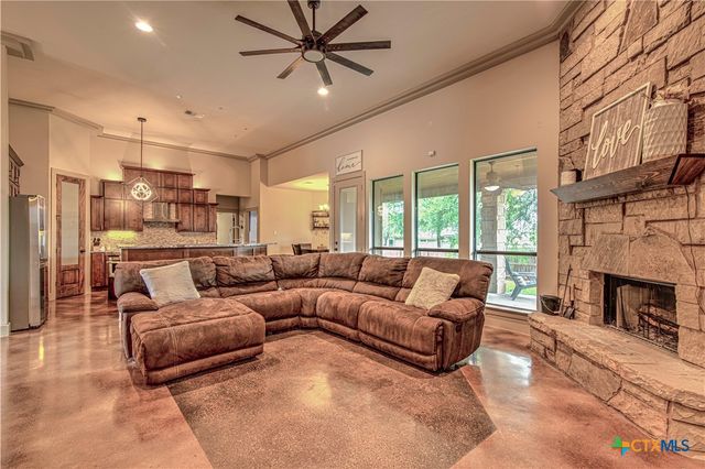 8032 Chimney Hill Drive, Nolanville, TX 76559