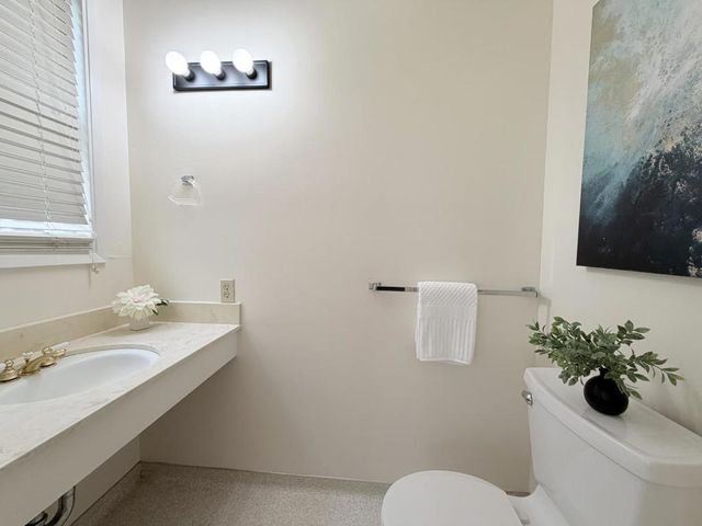 2205 Sacramento Street 302, San Francisco, CA 94115